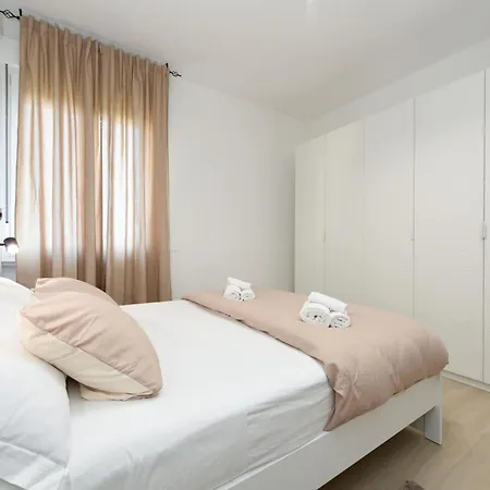 Elegance Desenzanoloft Official Partner Homes & By Marriott Bonvoy Apartament