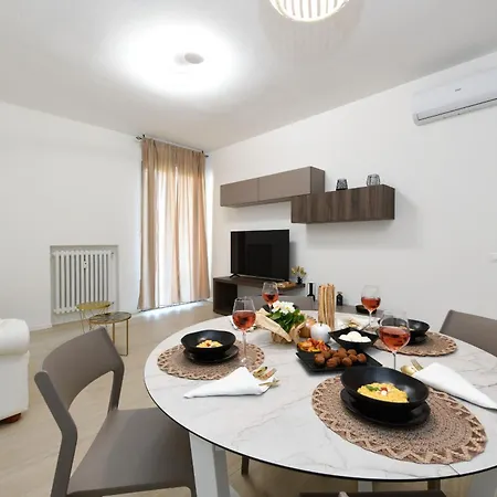 Desenzanoloft Official Partner Marriott Homes & - Elegance * Desenzano del Garda