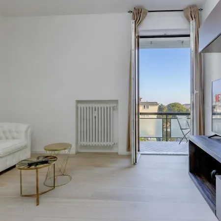 Elegance Desenzanoloft Official Partner Homes & By Marriott Bonvoy * Desenzano del Garda