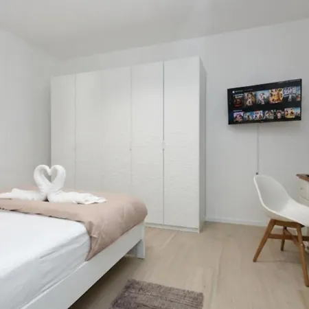 Elegance Desenzanoloft Official Partner Homes & By Marriott Bonvoy *